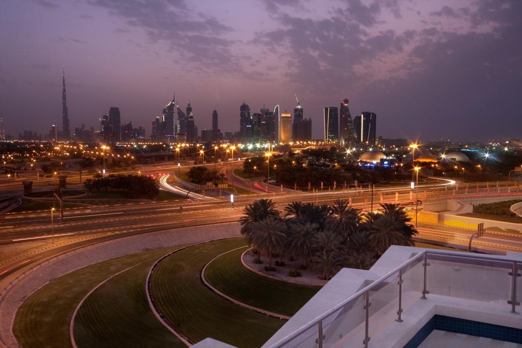 Al Waleed Holiday Homes Дубай Екстериор снимка
